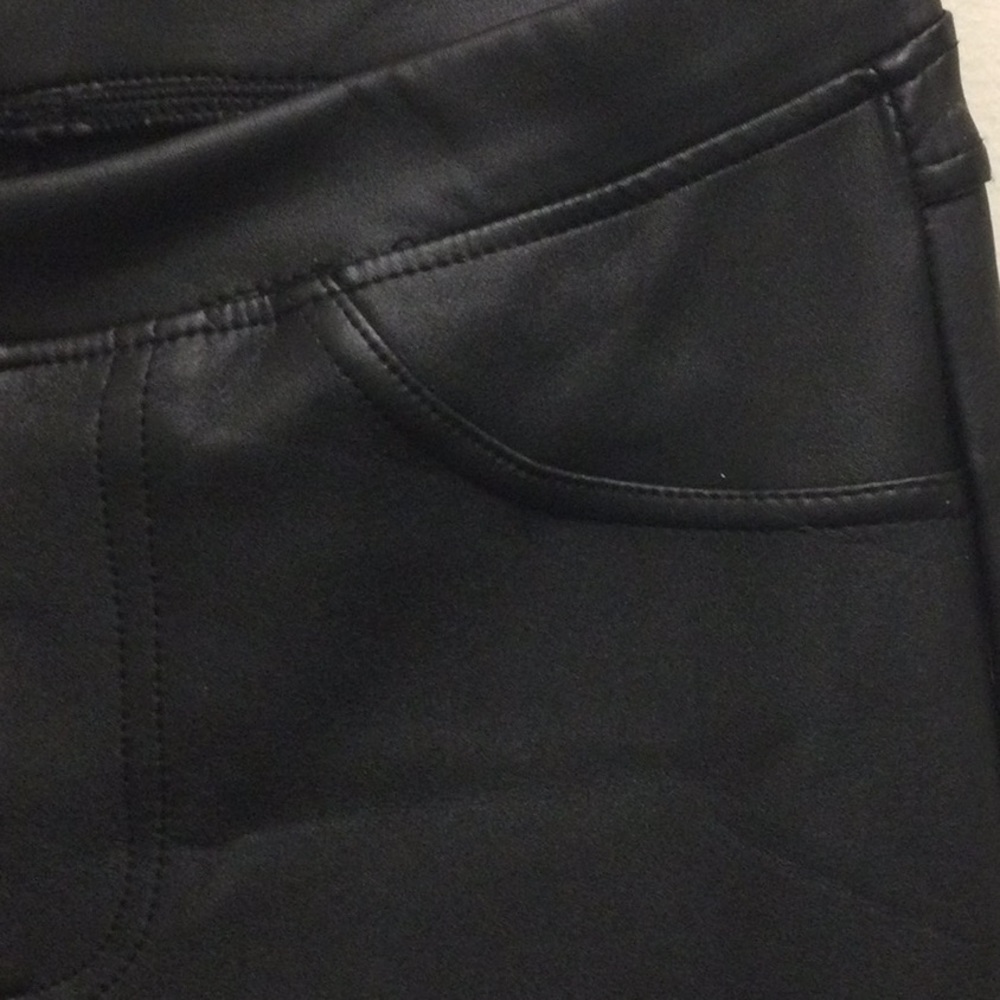 Faux leather leggings - Picture 3 of 4